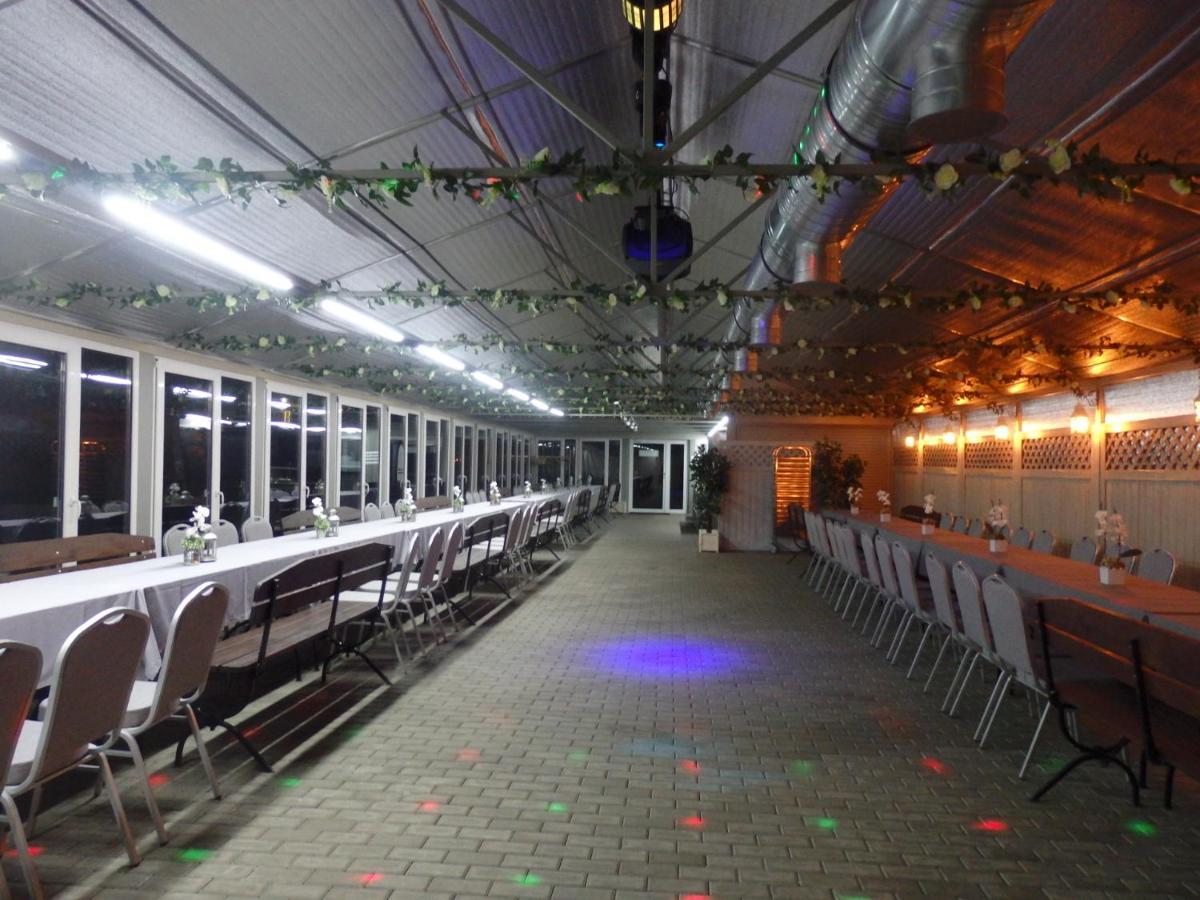Hotel Gosciniec Borne Sulinowo - Byla Baza Wojskowa Extérieur photo