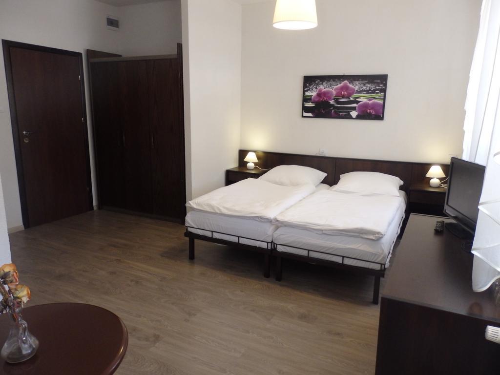 Hotel Gosciniec Borne Sulinowo - Byla Baza Wojskowa Extérieur photo