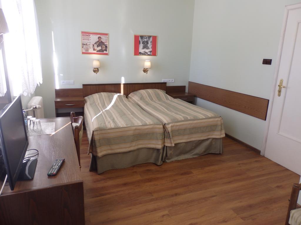 Hotel Gosciniec Borne Sulinowo - Byla Baza Wojskowa Extérieur photo