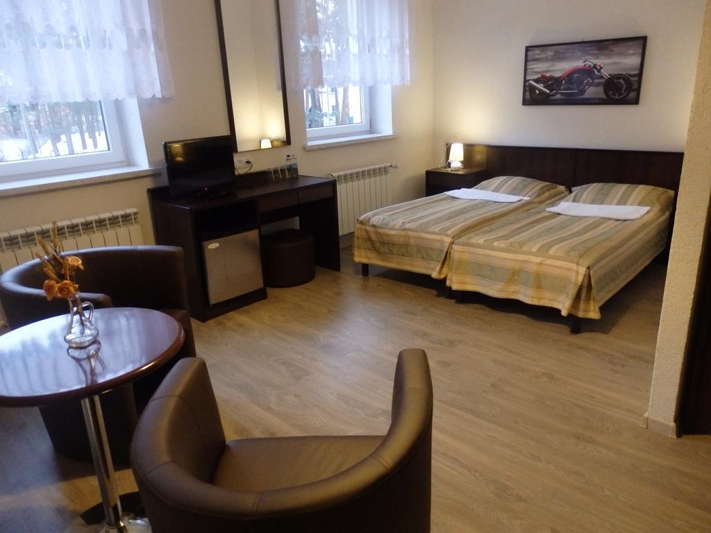 Hotel Gosciniec Borne Sulinowo - Byla Baza Wojskowa Extérieur photo